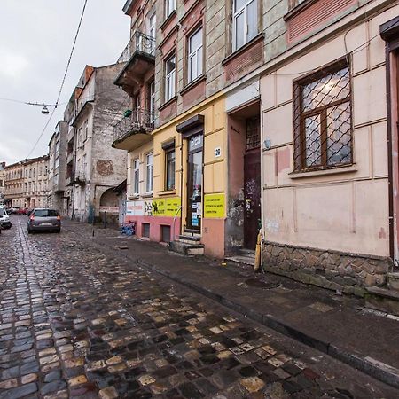 Квартира Подобово В Центрі На Вулиця Скорика 25 Колишня Чайковського Біля Філармонії Lviv Luaran gambar